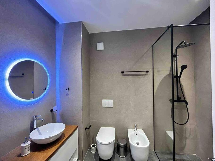 Green Leaf Apartment *